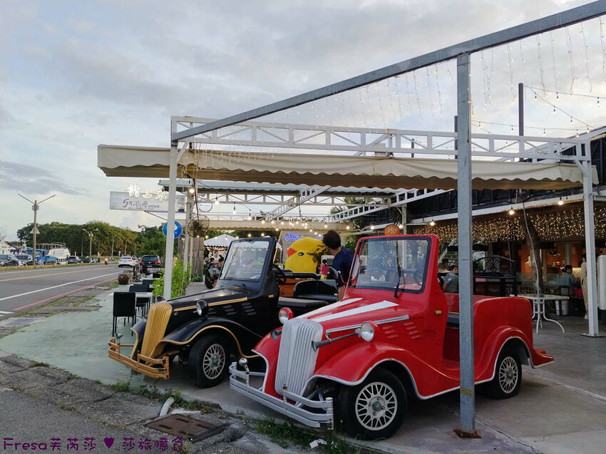 台南市安平區台南燒烤【請上桌-國際港灣 】海鮮蒸籠熱炒超澎派!自動旋轉燒烤輕鬆聊天.賞月吹海風太悠閒│假日現場演唱│