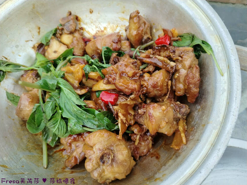 台南市安平區台南燒烤【請上桌-國際港灣 】海鮮蒸籠熱炒超澎派!自動旋轉燒烤輕鬆聊天.賞月吹海風太悠閒│假日現場演唱│