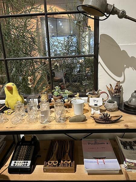 台南必訪質感蔬食餐廳「自然熟」!多款素食選擇滿足全素與蛋奶素需求。