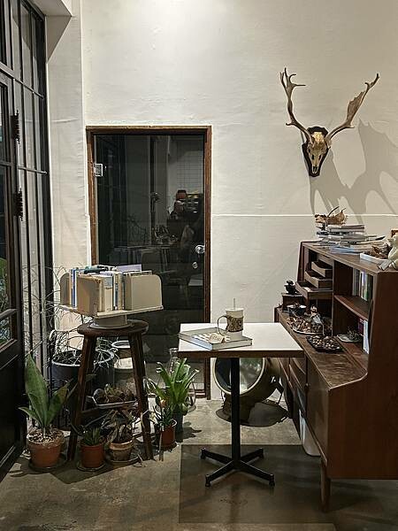 台南必訪質感蔬食餐廳「自然熟」!多款素食選擇滿足全素與蛋奶素需求。