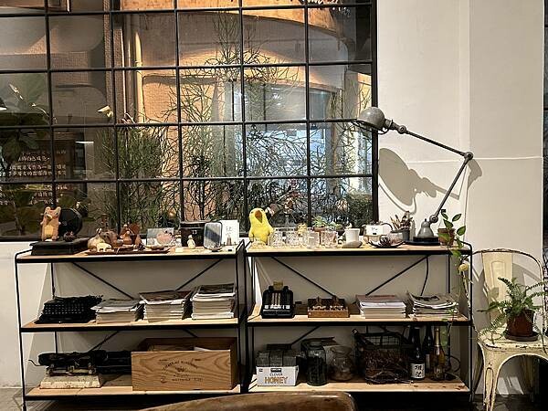 台南必訪質感蔬食餐廳「自然熟」!多款素食選擇滿足全素與蛋奶素需求。