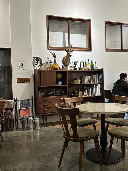 台南必訪質感蔬食餐廳「自然熟」!多款素食選擇滿足全素與蛋奶素需求。