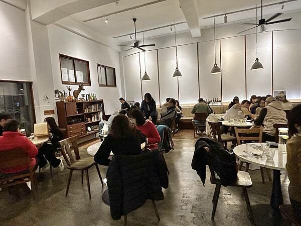 台南必訪質感蔬食餐廳「自然熟」!多款素食選擇滿足全素與蛋奶素需求。