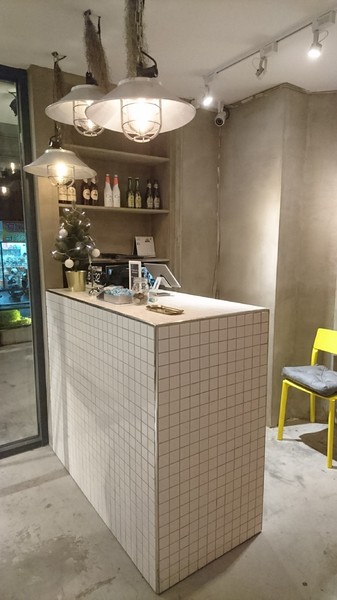 KATZ Fusion Restaurant 卡司複合式餐廳 高雄文化中心店:高雄~KATZ Fusion Restaurant 卡司複合式餐廳~起司炸雞超多汁~工業風舒適裝潢~聚餐的好去處~