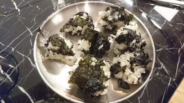 KATZ Fusion Restaurant 卡司複合式餐廳 高雄文化中心店:高雄~KATZ Fusion Restaurant 卡司複合式餐廳~起司炸雞超多汁~工業風舒適裝潢~聚餐的好去處~