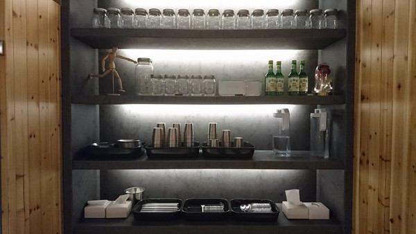 KATZ Fusion Restaurant 卡司複合式餐廳 高雄文化中心店:高雄~KATZ Fusion Restaurant 卡司複合式餐廳~起司炸雞超多汁~工業風舒適裝潢~聚餐的好去處~