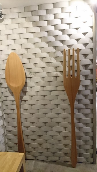 KATZ Fusion Restaurant 卡司複合式餐廳 高雄文化中心店:高雄~KATZ Fusion Restaurant 卡司複合式餐廳~起司炸雞超多汁~工業風舒適裝潢~聚餐的好去處~