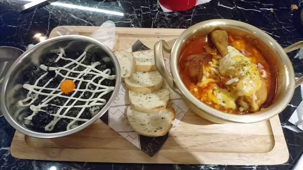 KATZ Fusion Restaurant 卡司複合式餐廳 高雄文化中心店:高雄~KATZ Fusion Restaurant 卡司複合式餐廳~起司炸雞超多汁~工業風舒適裝潢~聚餐的好去處~