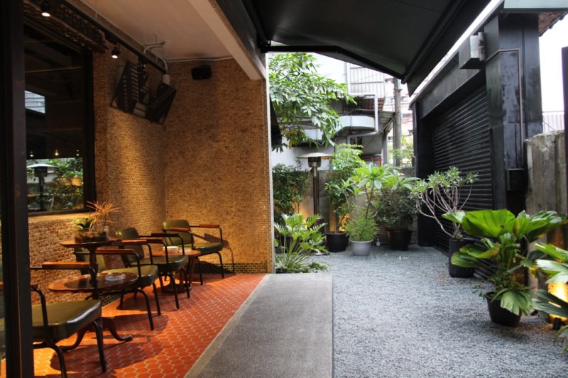 [新北]新店大坪林站Olí西班牙餐酒館 慶生聚餐推薦 調酒與餐點讓人為之驚艷