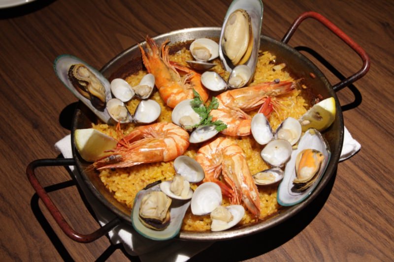 [新北]新店大坪林站Olí西班牙餐酒館 慶生聚餐推薦 調酒與餐點讓人為之驚艷