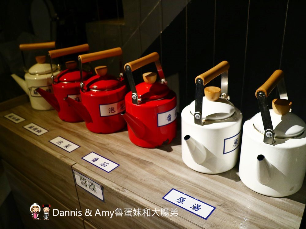 《新竹美食 》石研室。石頭火鍋。啤酒麻油雞。文青工業風。IG打卡好拍照︱市區北大路火鍋推薦（影片）