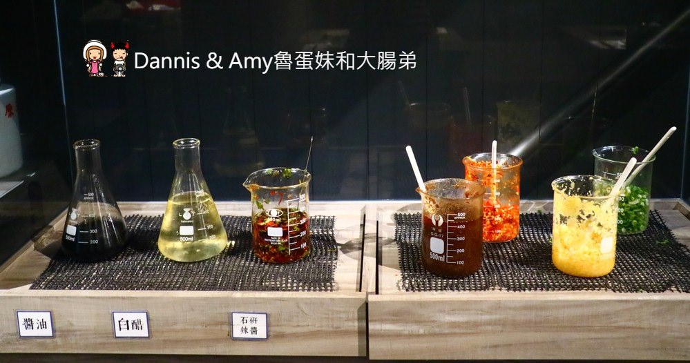 《新竹美食 》石研室。石頭火鍋。啤酒麻油雞。文青工業風。IG打卡好拍照︱市區北大路火鍋推薦（影片）