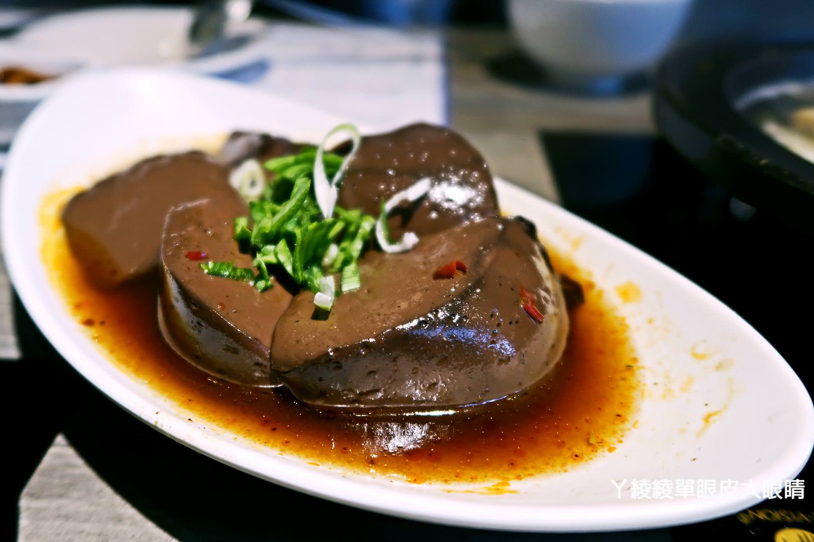 新竹超人氣石頭火鍋推薦！《石研室》文青工業風的實驗室主題餐廳