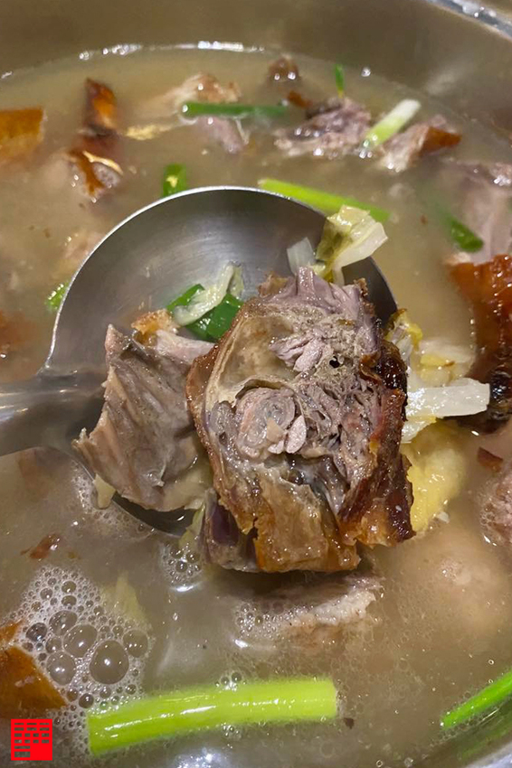 台中北屯美食／金磚柴火火焰烤鴨松竹店一鴨11吃！北京全聚德烤鴨技法不輸蘭城晶英　招牌櫻桃片皮鴨必點　