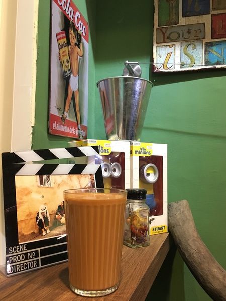 【永和｜頂溪站】北蘭阿姨商行＿邪惡雙半熟蛋蒜味香腸飯＿讓人手嘴停不下來的嘎拋豬肉飯＿永和宵夜新朋友