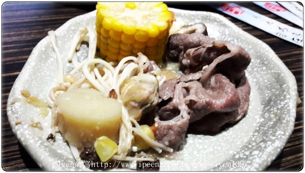 滿溢No.2石頭火鍋、韓式燒肉吧：《新竹火鍋》傳承50年沙茶火鍋\古早精緻的鍋品\與朋友幸福滿溢聚餐在『滿溢No.2石頭火鍋、韓式燒肉吧（新竹）』