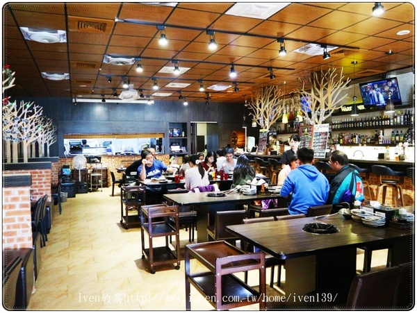 滿溢No.2石頭火鍋、韓式燒肉吧：《新竹火鍋》傳承50年沙茶火鍋\古早精緻的鍋品\與朋友幸福滿溢聚餐在『滿溢No.2石頭火鍋、韓式燒肉吧（新竹）』