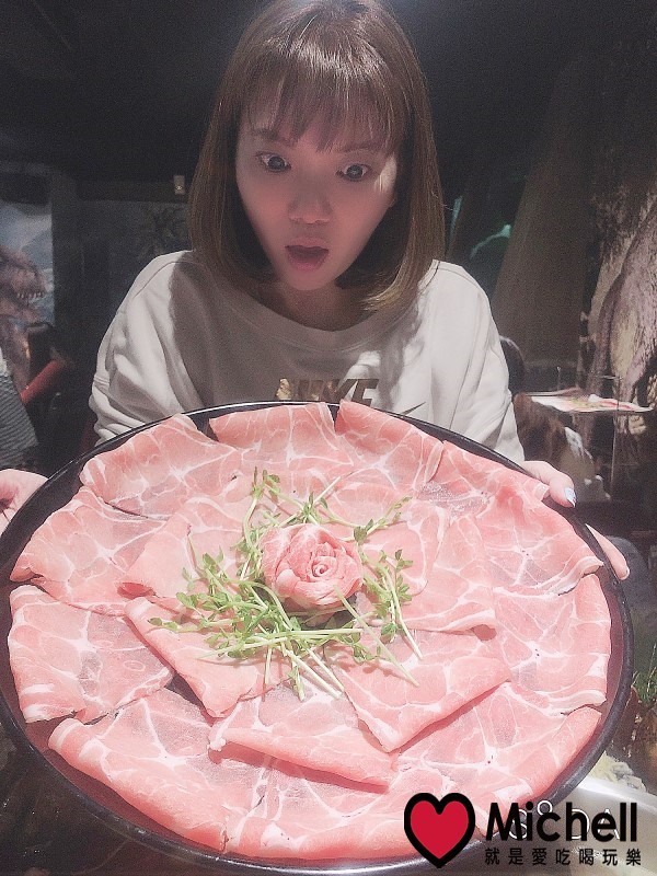 肉多多火鍋(大安信義店)