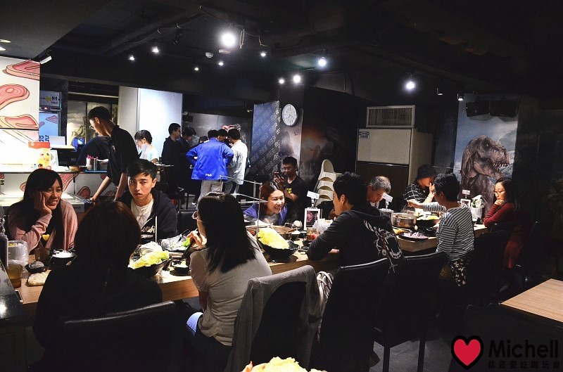 肉多多火鍋(大安信義店)