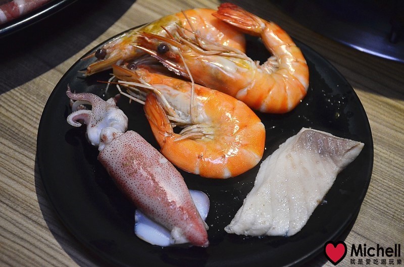 肉多多火鍋(大安信義店)