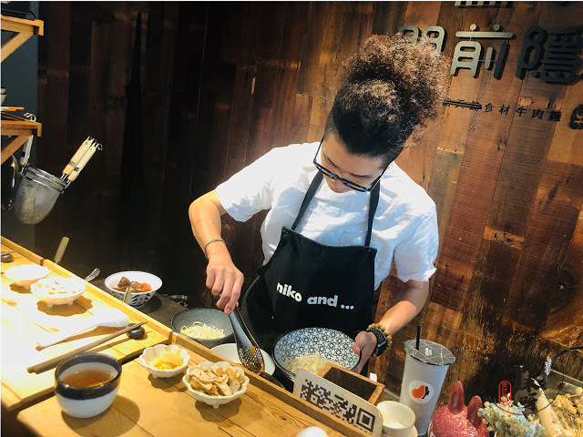 【厚呷米呀│新北板橋】 門前隱味牛肉麵 (WUMAMII) 預約後等待375天之一天一個饗念/今天是第798天的老湯熬出一個回味/大叔不像大叔的用心料理/只有一種牛肉麵套餐可選細麵寬麵