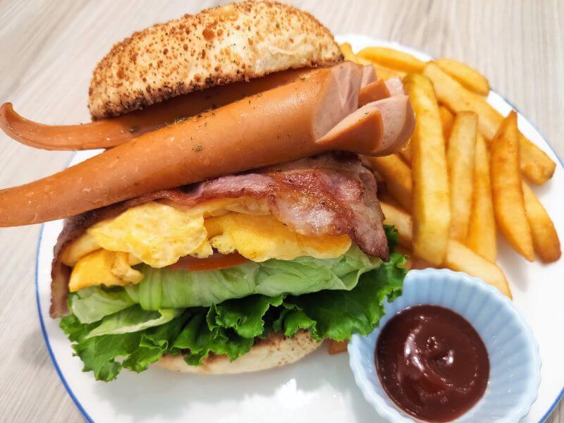 mummum滿口² 香腸培根雞蛋堡