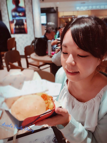 【台南美食】期間限定快閃店 ★ Captain Lobster ★ 塞好塞滿龍蝦堡2017/10/13~2018/01/02只在新光三越西門店