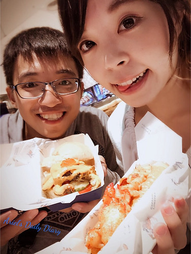 【台南美食】期間限定快閃店 ★ Captain Lobster ★ 塞好塞滿龍蝦堡2017/10/13~2018/01/02只在新光三越西門店