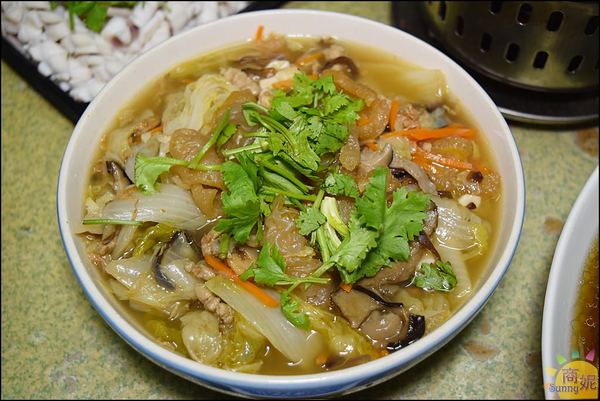 阿東師美食特區：台中平價熱炒。阿東師。每日現炒餐廳菜色百元價位一點利黃昏市場超人氣熱炒主婦最愛!