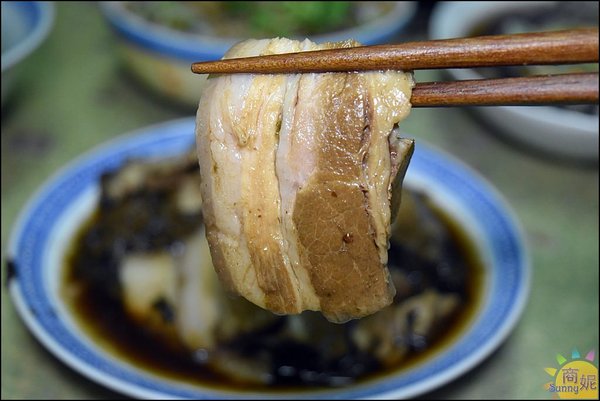 阿東師美食特區：台中平價熱炒。阿東師。每日現炒餐廳菜色百元價位一點利黃昏市場超人氣熱炒主婦最愛!