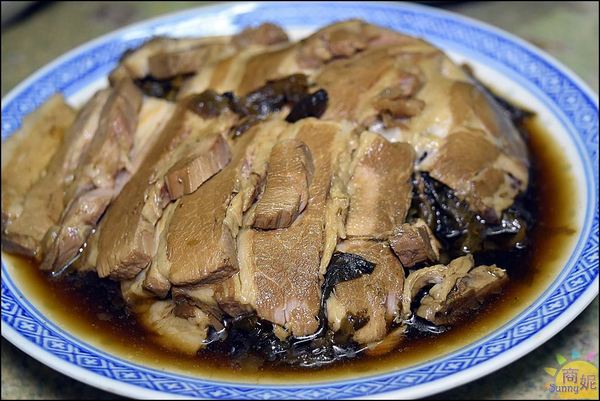 阿東師美食特區：台中平價熱炒。阿東師。每日現炒餐廳菜色百元價位一點利黃昏市場超人氣熱炒主婦最愛!