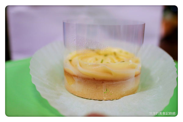 【台中美食】Cream Tea ~ 訂單滿到半年後嘍/療癒系甜點又美又好吃❤️檸檬塔、司康都超讚/食尚玩家強烈強薦