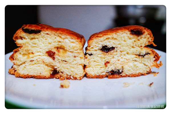 【台中美食】Cream Tea ~ 訂單滿到半年後嘍/療癒系甜點又美又好吃❤️檸檬塔、司康都超讚/食尚玩家強烈強薦