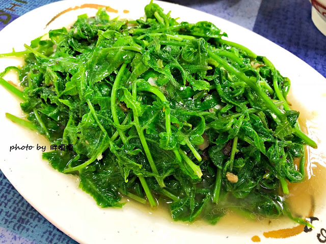 【新竹 新埔】日勝飲食店🍜🍜近60載老店，許多名人一訪再訪，炒粄條口味真的好吃，用餐時段人潮多到炸，平常日只賣午餐，內行人才知道的巷弄美食喔！