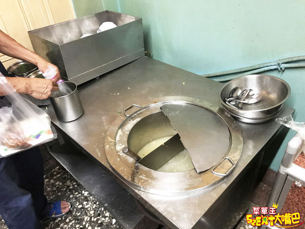 【台中豐原超人氣爌肉飯推薦】魯肉賴菜單價位大公開!在地人推薦隱藏版超霸氣爌肉飯~台中廟東夜市美食小吃旅遊景點推薦。