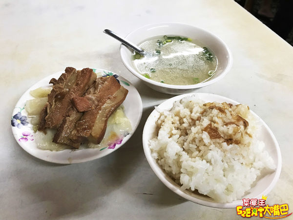 【台中豐原超人氣爌肉飯推薦】魯肉賴菜單價位大公開!在地人推薦隱藏版超霸氣爌肉飯~台中廟東夜市美食小吃旅遊景點推薦。