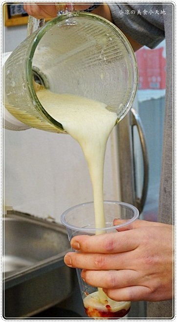 30鮮the juice沙冰果汁：台中西屯』30鮮 the Juice沙冰果汁║逢甲必喝木瓜牛奶。全新進化版，木瓜大神香醇濃好好喝啊！