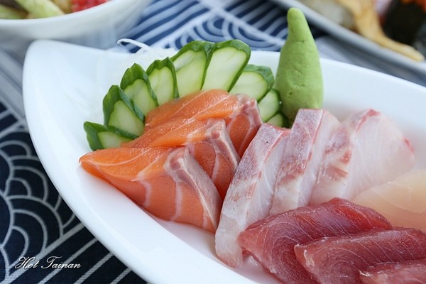 関ヶ原:【台南美食】漁港鮮貨每日現場販售!現切生魚片,丼飯、握壽司平價美味:関ヶ原