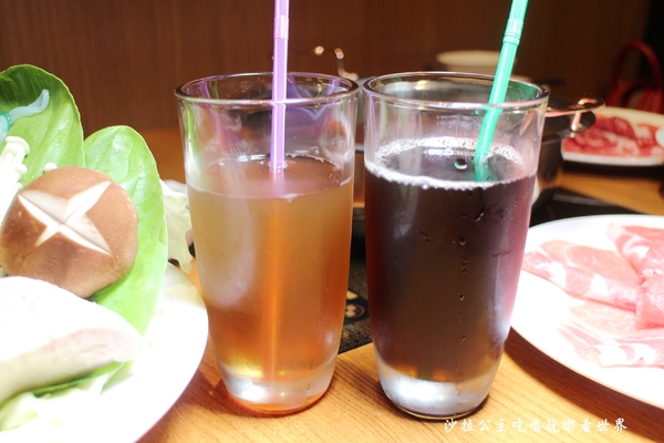 圍樂鮮境涮涮鍋：新店火鍋『圍樂鮮境涮涮鍋』捷運大坪林站/豪華雙人海鮮餐送10盎司肉片