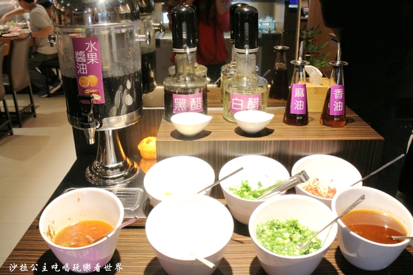 圍樂鮮境涮涮鍋：新店火鍋『圍樂鮮境涮涮鍋』捷運大坪林站/豪華雙人海鮮餐送10盎司肉片