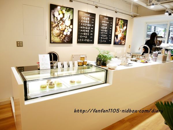 【民生社區甜點店】Kremz Cafe 濃郁又有創意的烤布蕾 (15).JPG