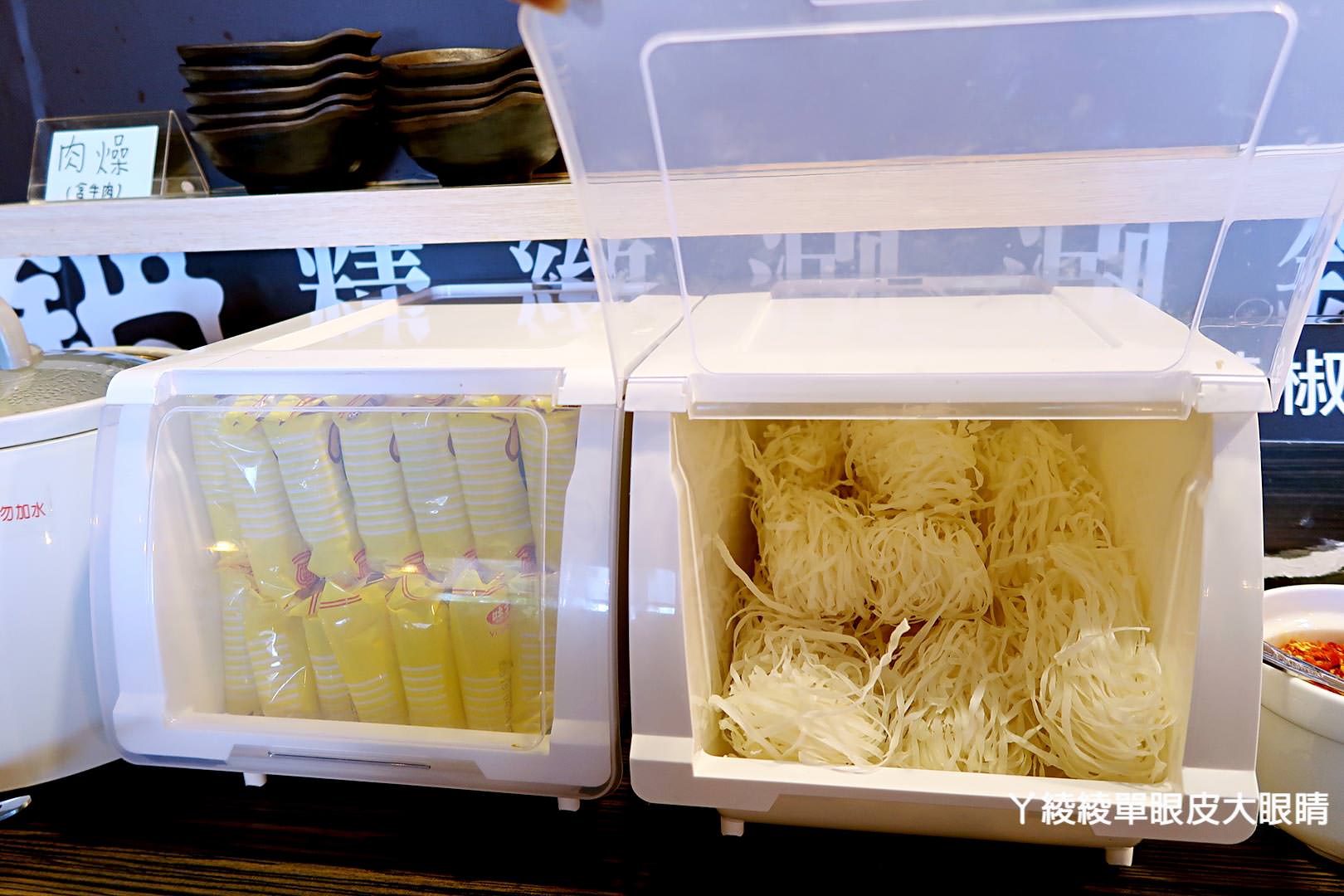 苗栗竹南頭份好吃火鍋推薦！尚順廣場《開鍋精緻涮涮鍋》獨家麻辣湯頭順口不傷胃、菜盤換成大肉盤