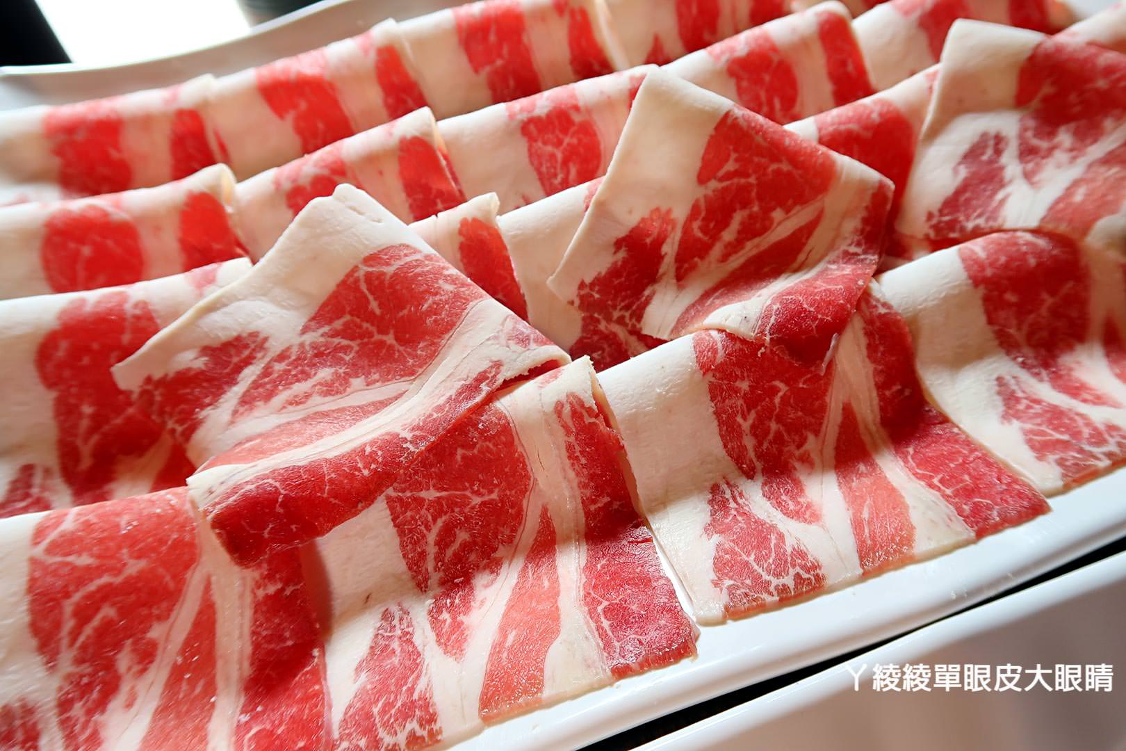 苗栗竹南頭份好吃火鍋推薦！尚順廣場《開鍋精緻涮涮鍋》獨家麻辣湯頭順口不傷胃、菜盤換成大肉盤