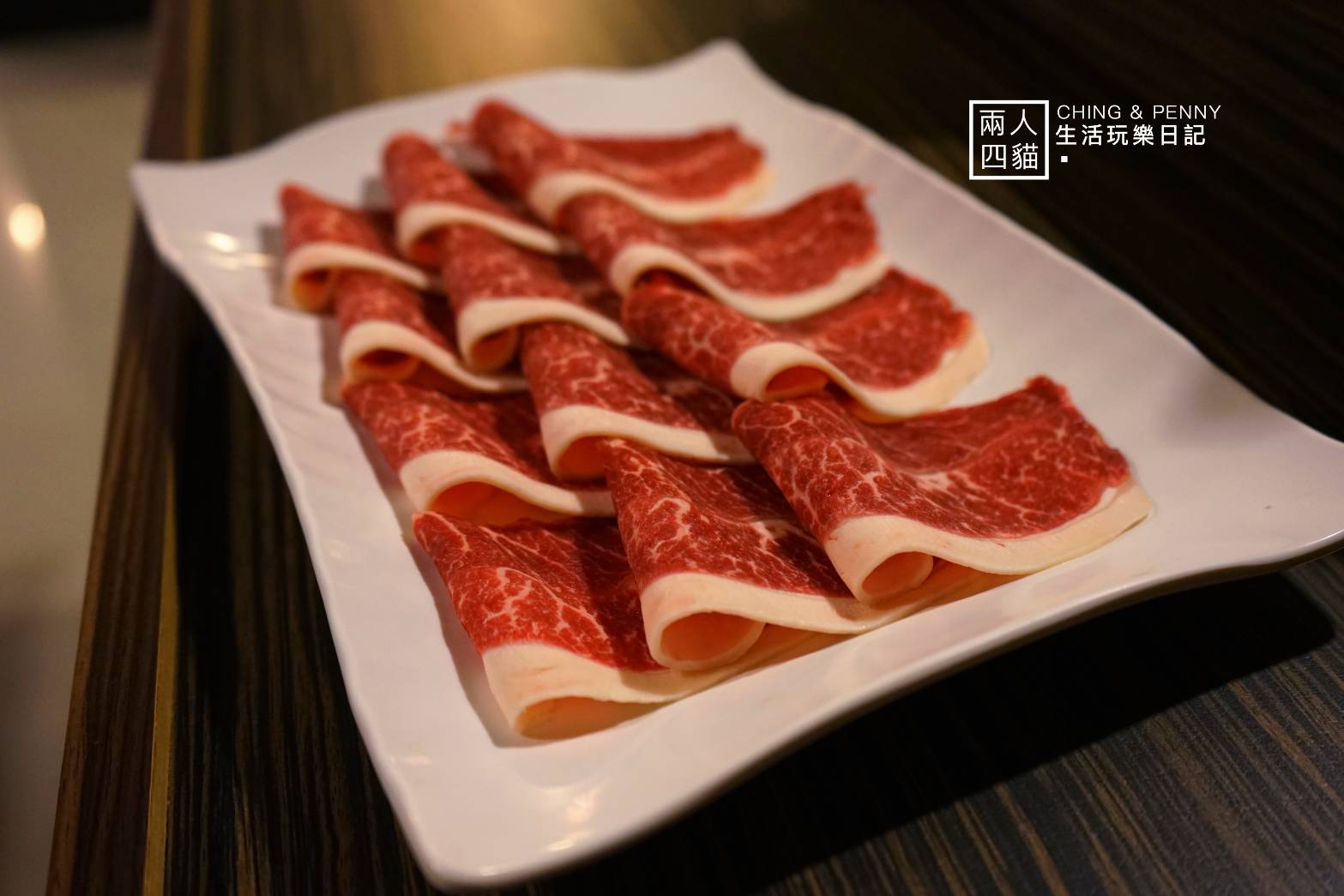 【苗栗|美食】 菜盤可換肉!頭份大肉盤火鍋 開鍋精緻刷刷鍋 (含菜單) 大推牛奶鍋底超香濃