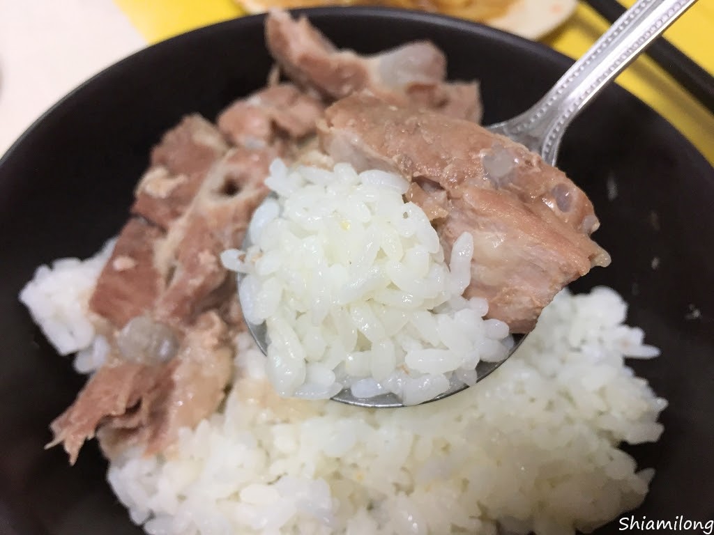 【台南】安平區 ★ 可立嘉嫩骨飯 - 在地人大推、中了化骨綿掌的嫩骨飯、嫩骨粥