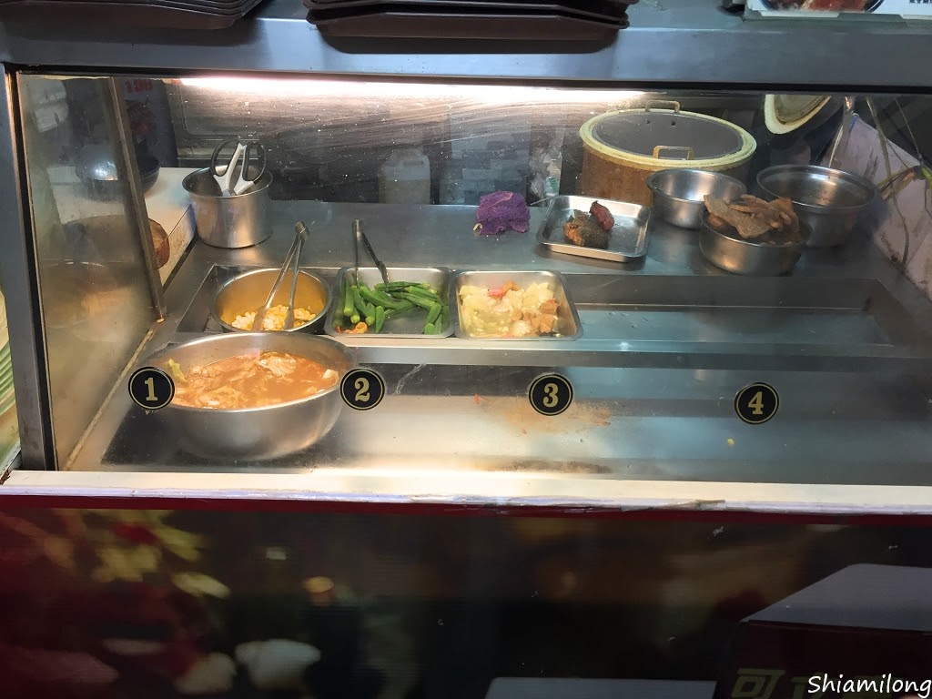 【台南】安平區 ★ 可立嘉嫩骨飯 - 在地人大推、中了化骨綿掌的嫩骨飯、嫩骨粥