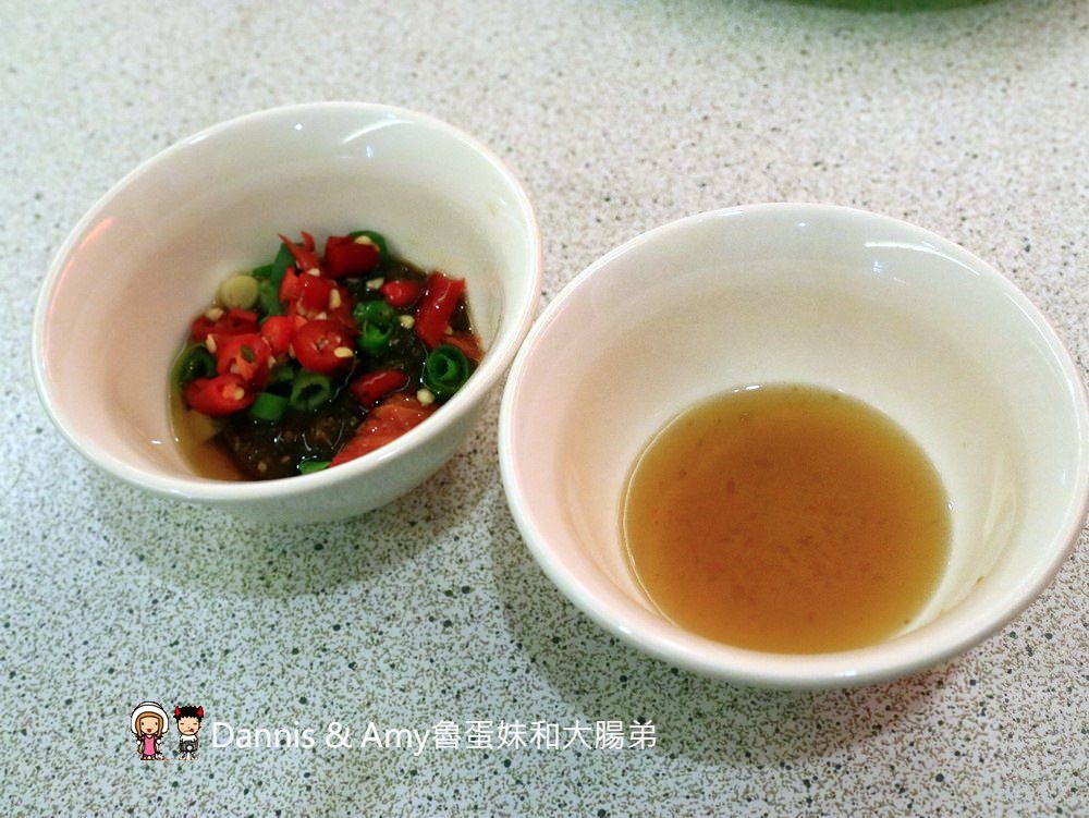 《新竹特色火鍋餐廳》二月牌沙茶爐。無菜單海鮮塔。霜降豬肉漿。吃宵夜的新選擇︱食尚玩家推薦美食(影片)