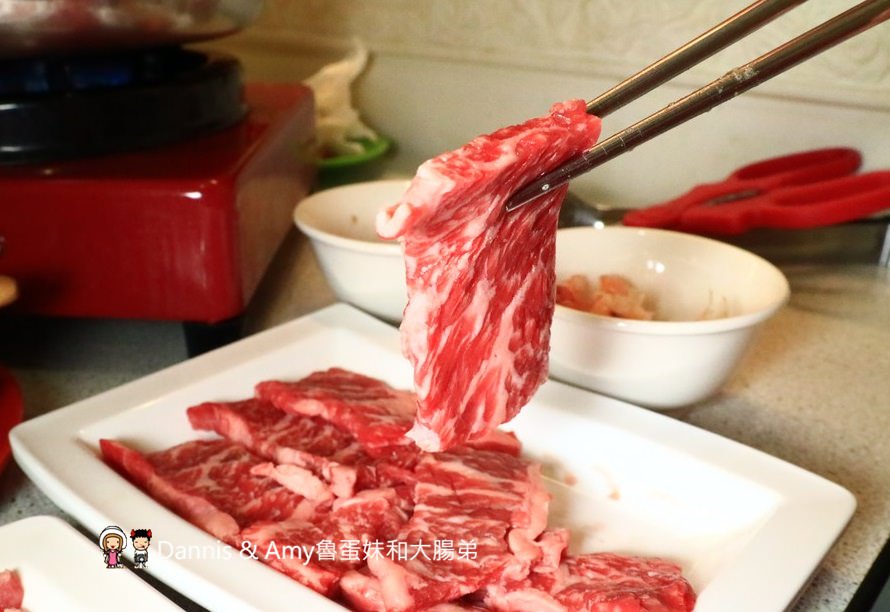 《新竹特色火鍋餐廳》二月牌沙茶爐。無菜單海鮮塔。霜降豬肉漿。吃宵夜的新選擇︱食尚玩家推薦美食（影片）