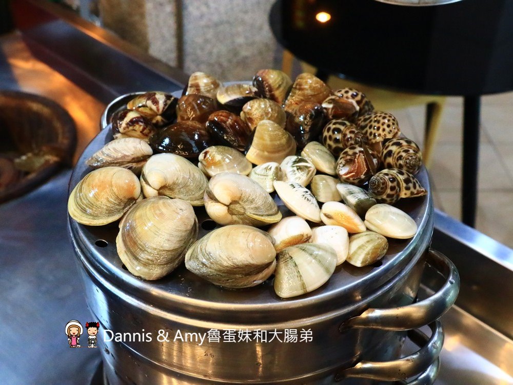 《新竹特色火鍋餐廳》二月牌沙茶爐。無菜單海鮮塔。霜降豬肉漿。吃宵夜的新選擇︱食尚玩家推薦美食(影片)