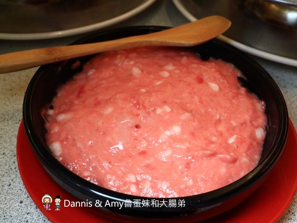 《新竹特色火鍋餐廳》二月牌沙茶爐。無菜單海鮮塔。霜降豬肉漿。吃宵夜的新選擇︱食尚玩家推薦美食（影片）